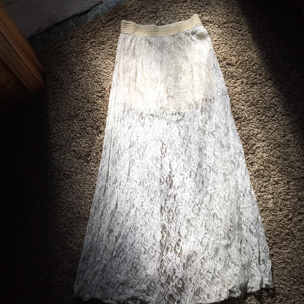 Long skirt with short lining